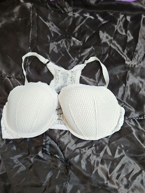Victoria's Secret Cream Eyelash Lace Dream Angels Demi Racerback Padded Bra